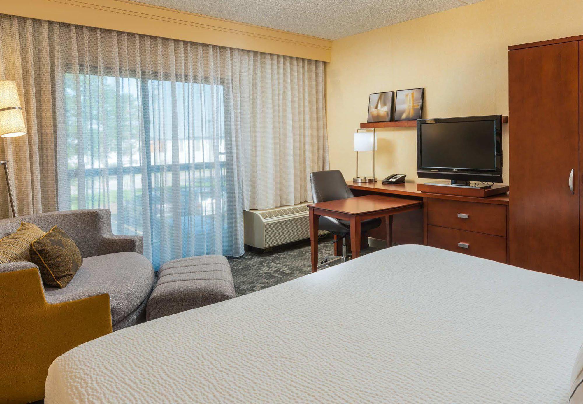 Courtyard Chicago / Itasca 3* Wood Dale